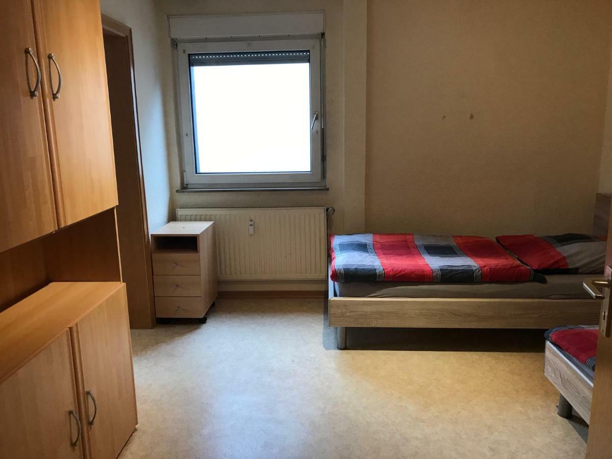 Messe Cgn/Dus Grossraeumige Wohnung In Guter Verkehrslage Leverkusen Kültér fotó