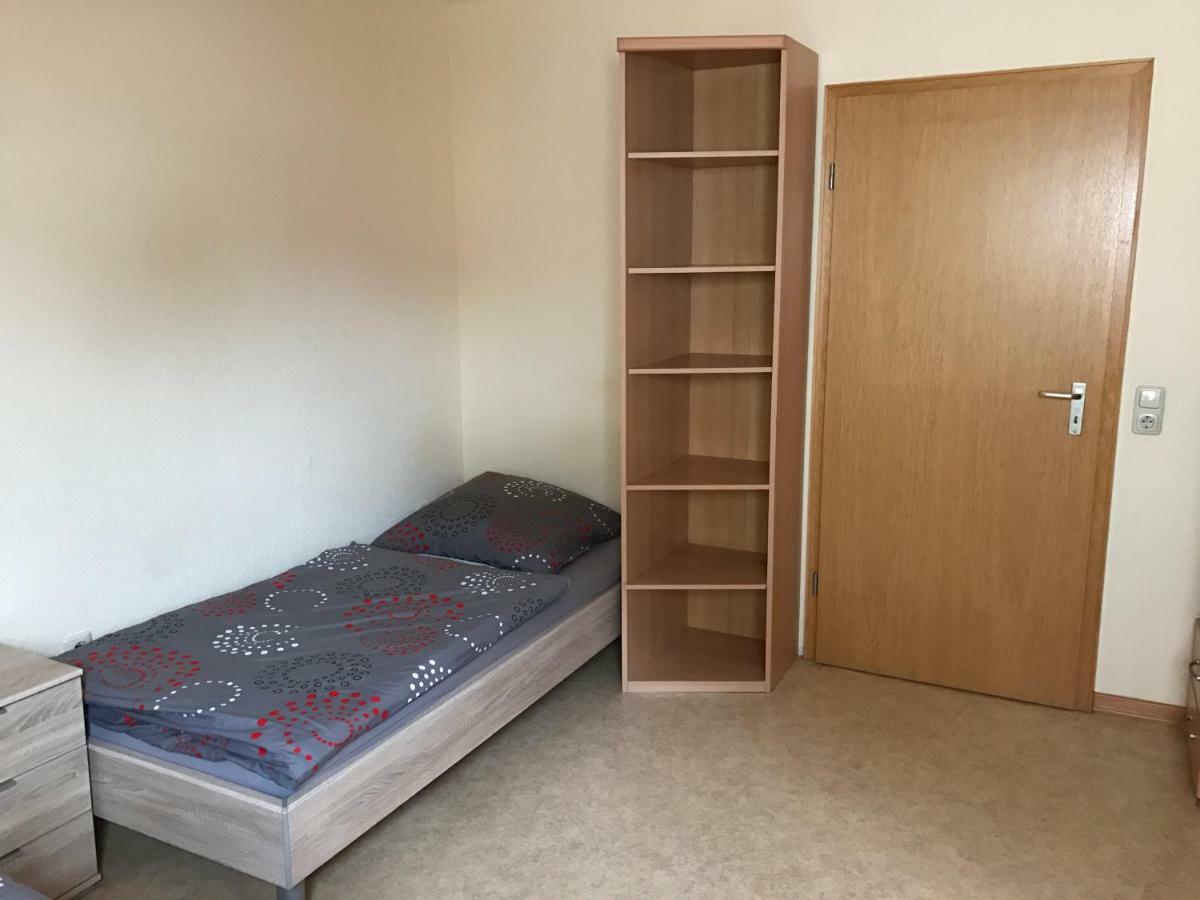 Messe Cgn/Dus Grossraeumige Wohnung In Guter Verkehrslage Leverkusen Kültér fotó