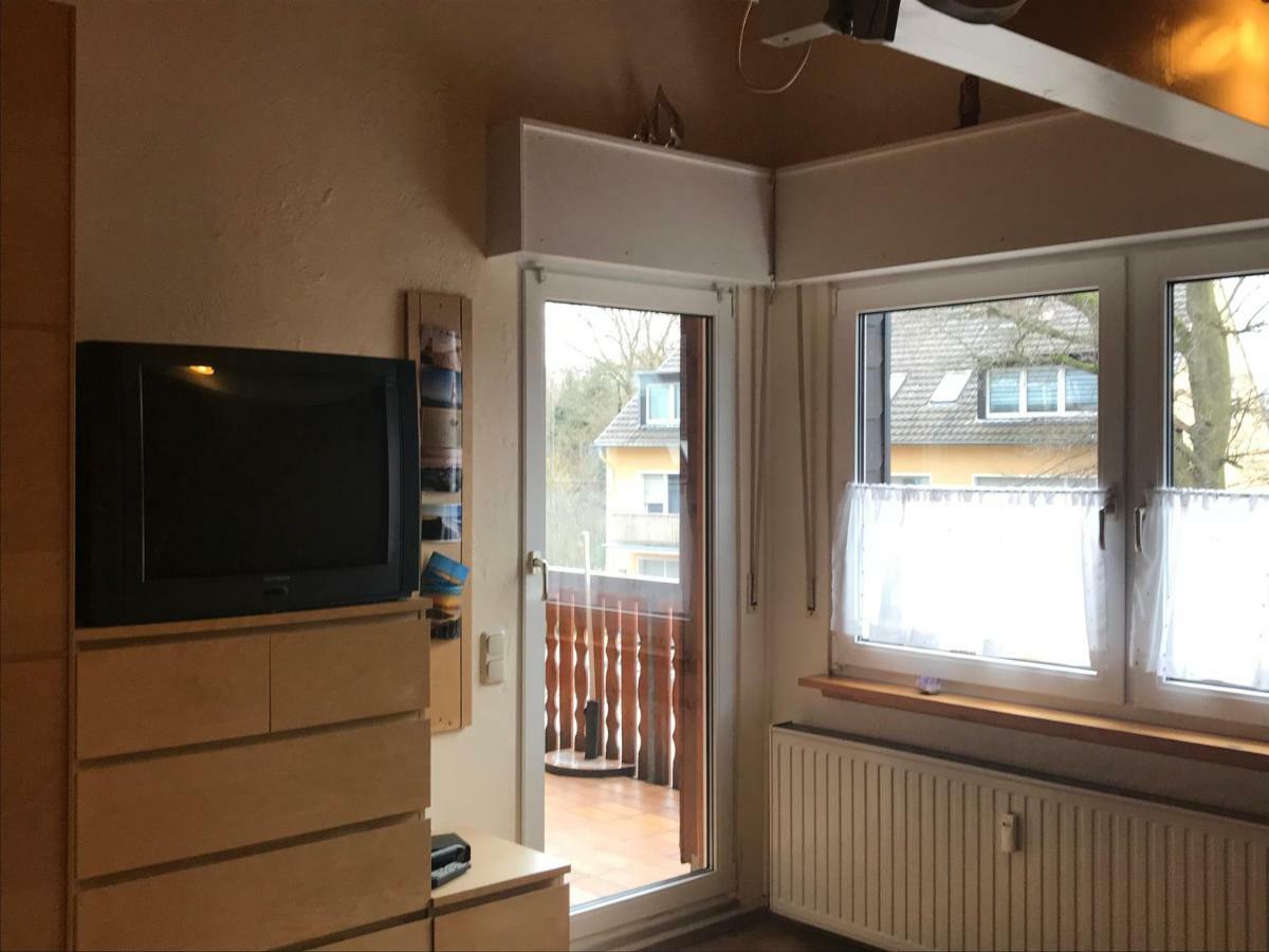 Messe Cgn/Dus Grossraeumige Wohnung In Guter Verkehrslage Leverkusen Kültér fotó
